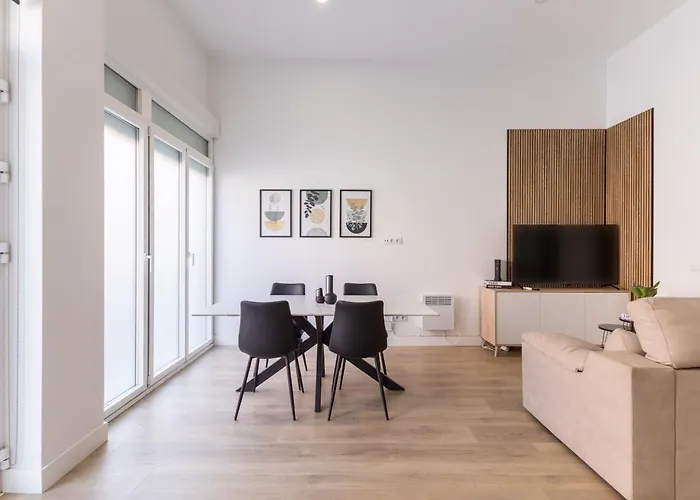XII De Octubre Apartment